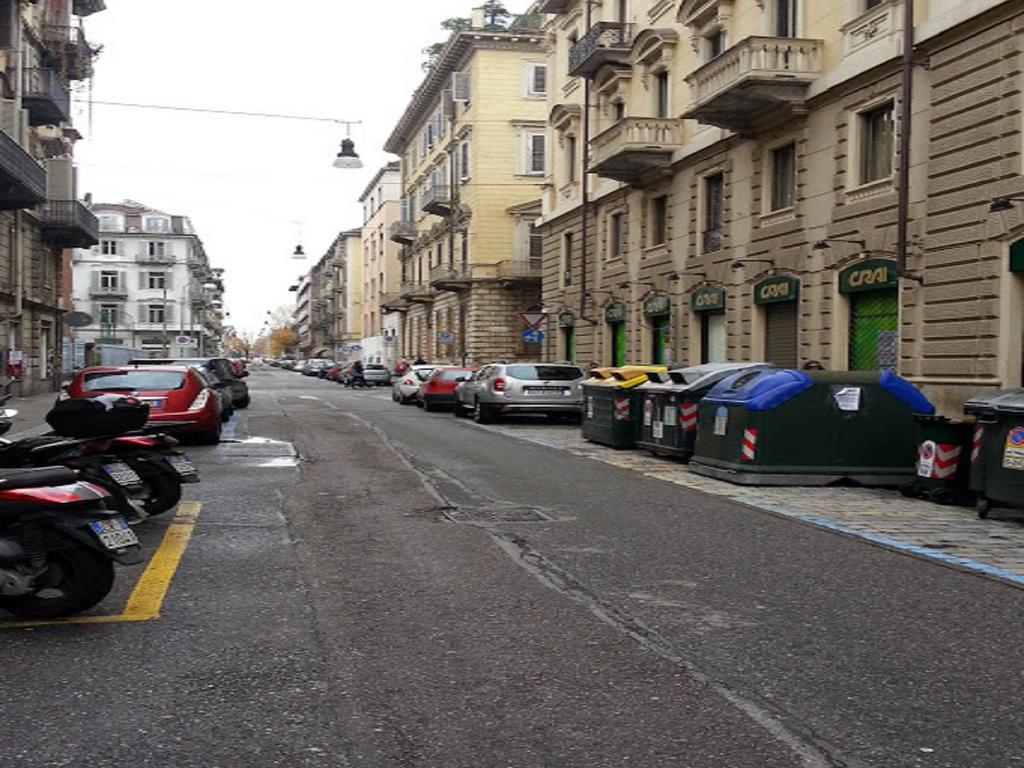 Blu Magenta - A Due Passi Da Porta Nuova Apartment Turin Luaran gambar